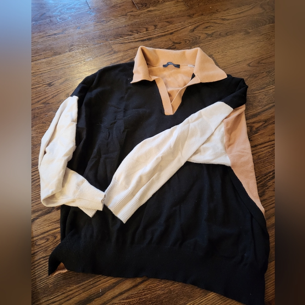 Women's Tahari sweater